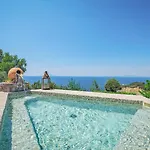 度假居 Luxury With Pool & Garden 卡普里