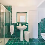 Luxury With Pool & Garden كابري
