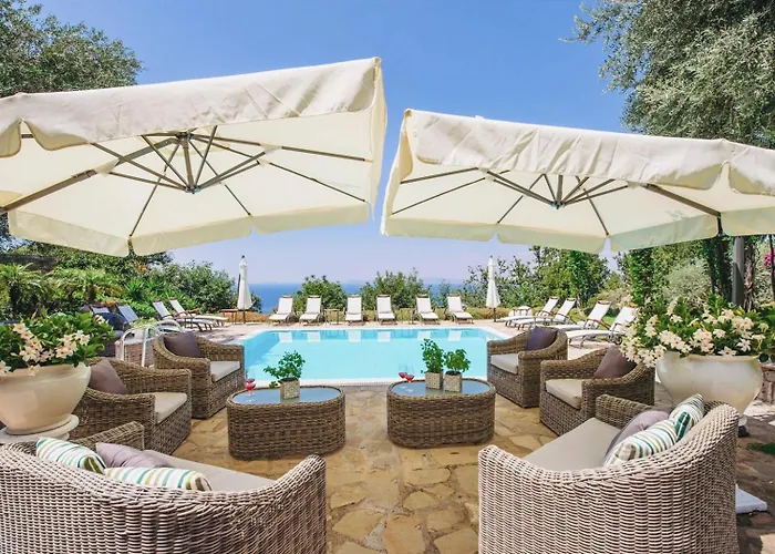 בית נופש Luxury With Pool & Garden