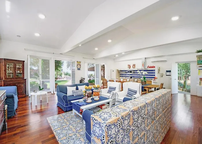 Luxury With Pool & Garden Casa vacanze Capri