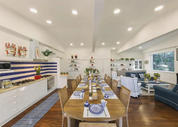 Casa vacanze Luxury With Pool & Garden