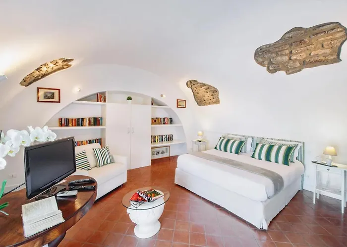 Luxury With Pool & Garden