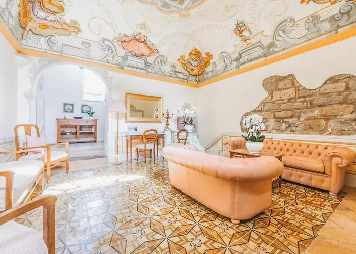 Luxury With Pool & Garden Casa vacanze *