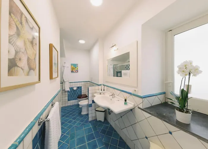 Luxury With Pool & Garden